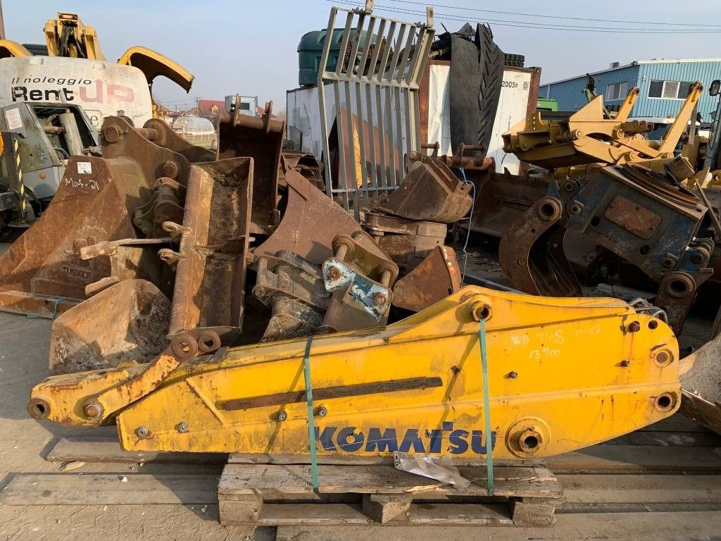 Komatsu WB97 BULDOEXCAVATOR ARM - ذراع الرافعة - آلات البناء: صور 1 Komatsu WB97 BULDOEXCAVATOR ARM - ذراع الرافعة - آلات البناء: صور 1