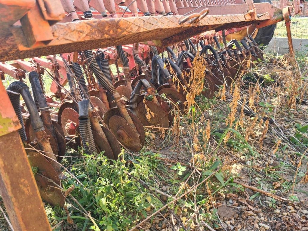 Kuhn 4M - الة بذر: صور 3 Kuhn 4M - الة بذر: صور 3