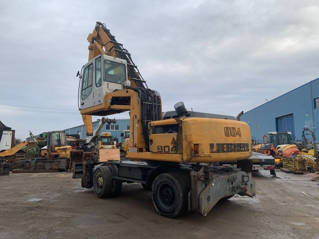 Liebherr A 904 C - حفارة على عجلات: صور 3 Liebherr A 904 C - حفارة على عجلات: صور 3