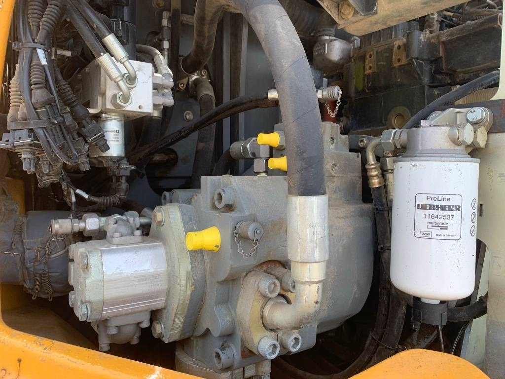 حفارة على عجلات Liebherr R 914 Compact Litronic: صور 12 حفارة على عجلات Liebherr R 914 Compact Litronic: صور 12