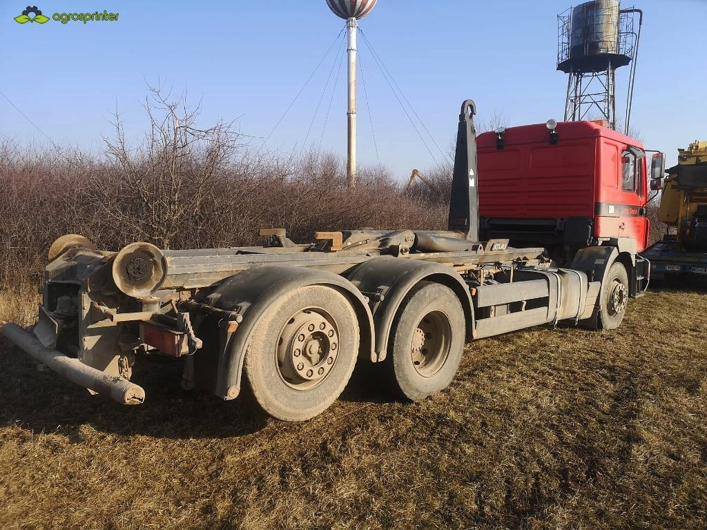 MAN F2001 - شاحنة ذات الخطاف: صور 3 MAN F2001 - شاحنة ذات الخطاف: صور 3