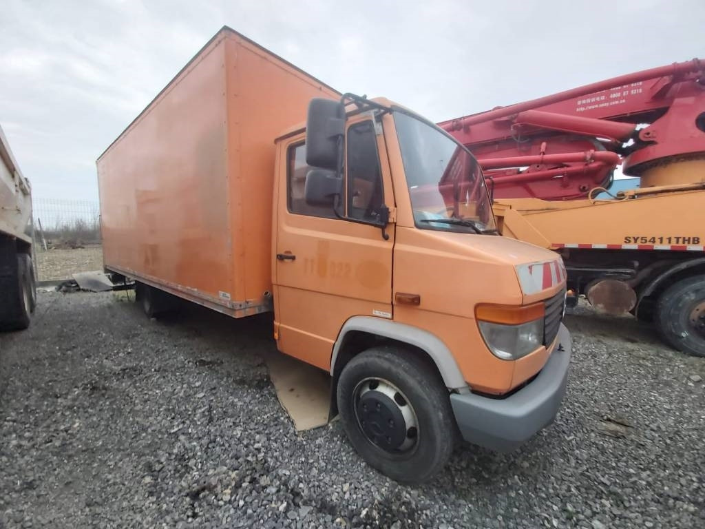 Mercedes-Benz 814D - بصندوق مغلق شاحنة: صور 3 Mercedes-Benz 814D - بصندوق مغلق شاحنة: صور 3