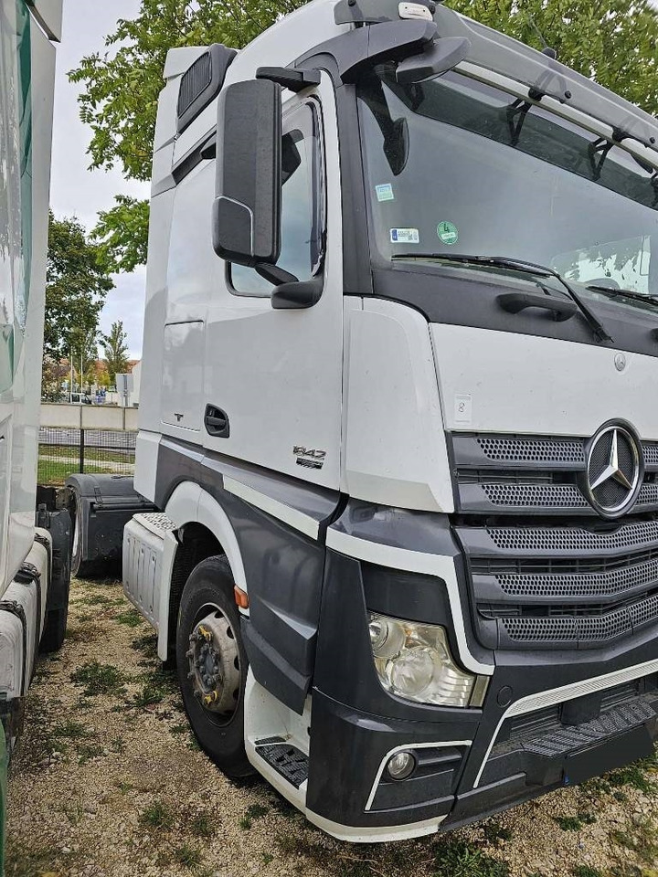 Mercedes-Benz Actros 1842  - شاحنة جرار: صور 2 Mercedes-Benz Actros 1842  - شاحنة جرار: صور 2
