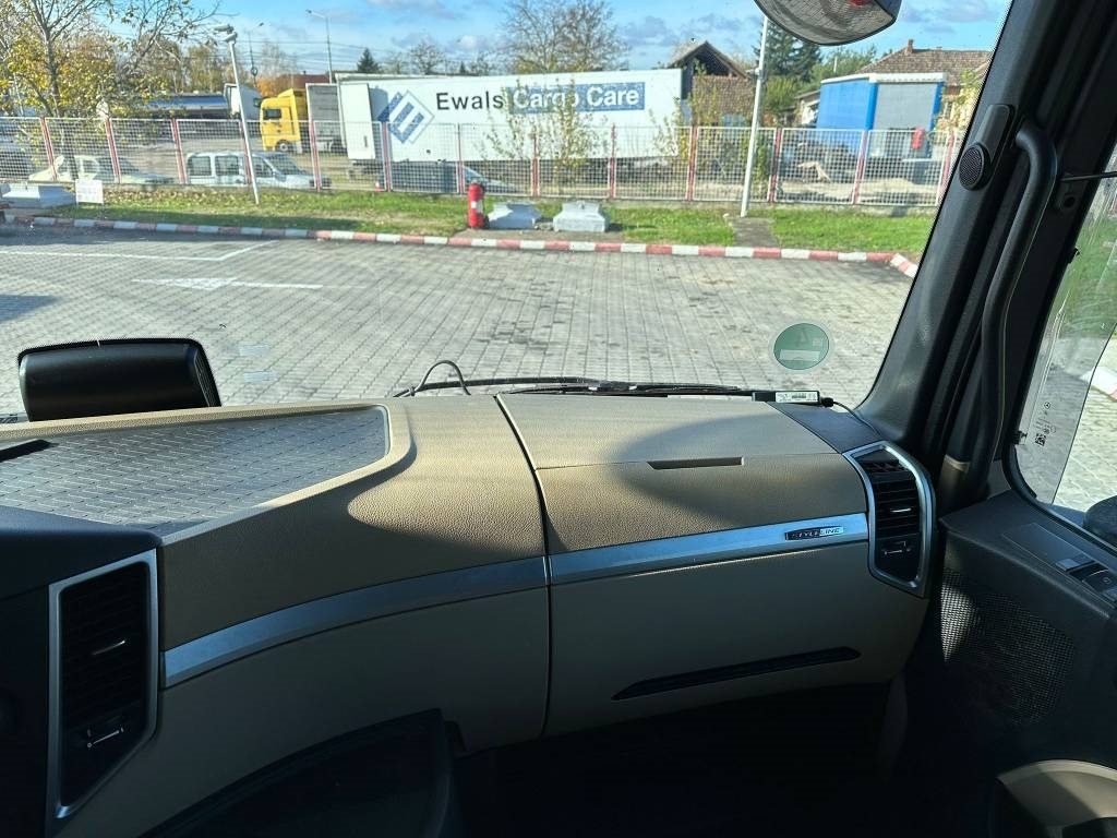 بصندوق مغلق شاحنة Mercedes-Benz Actros 963-4-A: صور 15