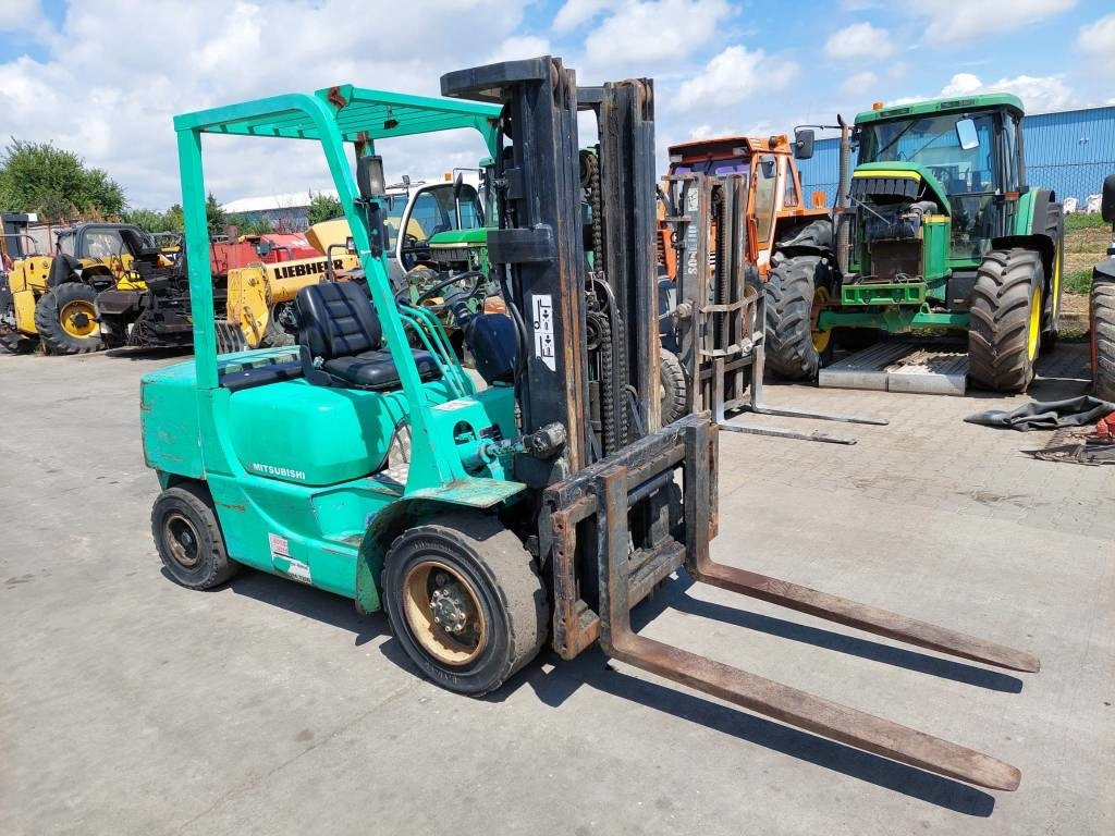 Mitsubishi FD35A - رافعة شوكية ديزل: صور 2 Mitsubishi FD35A - رافعة شوكية ديزل: صور 2