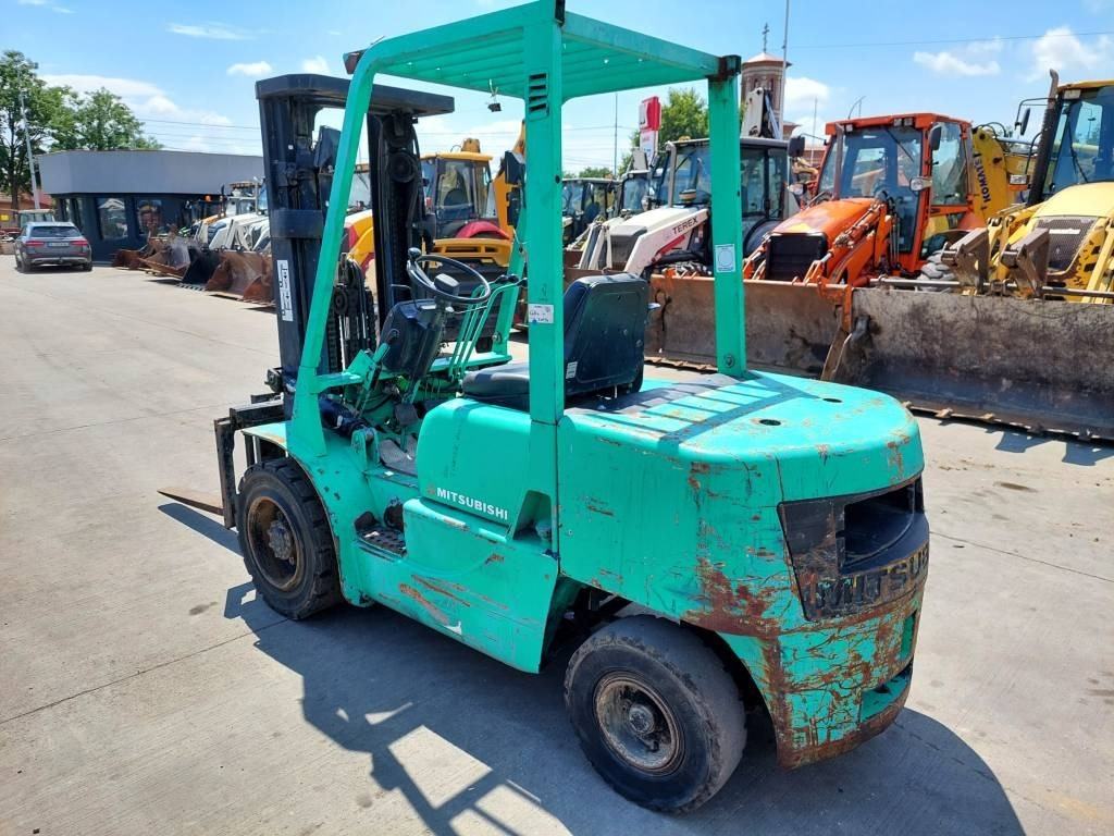 Mitsubishi FD35A - رافعة شوكية ديزل: صور 4 Mitsubishi FD35A - رافعة شوكية ديزل: صور 4