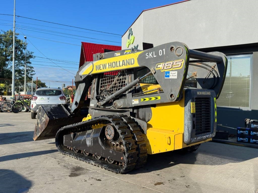 New Holland C 185 - اللودر المجنزر صغير: صور 3 New Holland C 185 - اللودر المجنزر صغير: صور 3