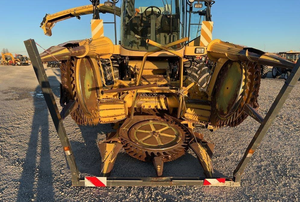 New Holland FX 300 - حصادة شاملة: صور 4 New Holland FX 300 - حصادة شاملة: صور 4