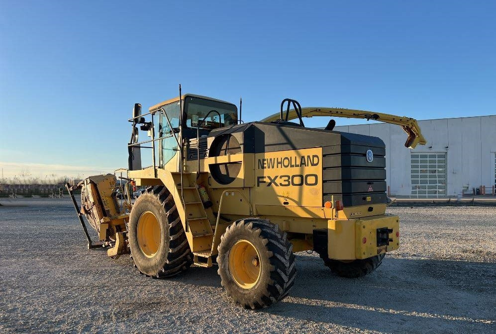 New Holland FX 300 - حصادة شاملة: صور 2 New Holland FX 300 - حصادة شاملة: صور 2