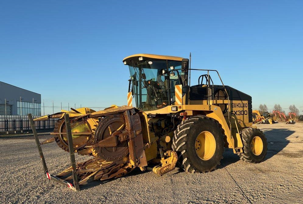 New Holland FX 300 - حصادة شاملة: صور 1 New Holland FX 300 - حصادة شاملة: صور 1