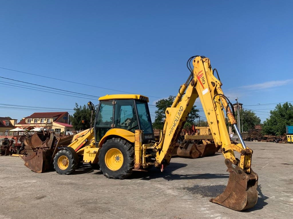 New Holland LB 110-4 PT - حفار متعدد الاستخدام: صور 3 New Holland LB 110-4 PT - حفار متعدد الاستخدام: صور 3
