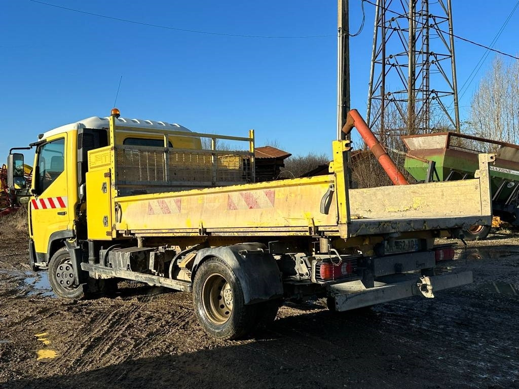 Nissan NT500 - قلابات: صور 4 Nissan NT500 - قلابات: صور 4