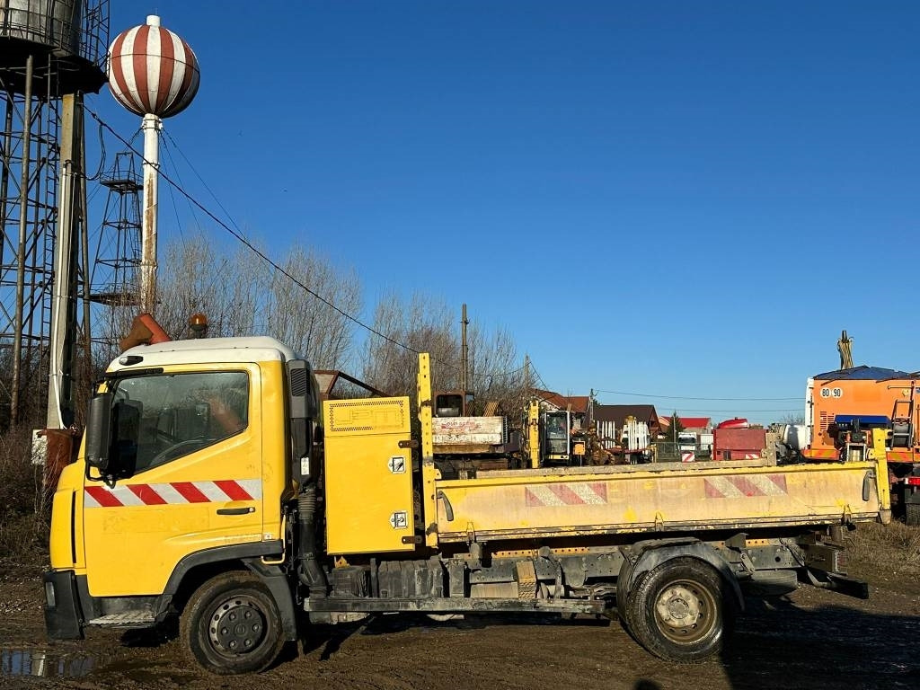 Nissan NT500 - قلابات: صور 3 Nissan NT500 - قلابات: صور 3