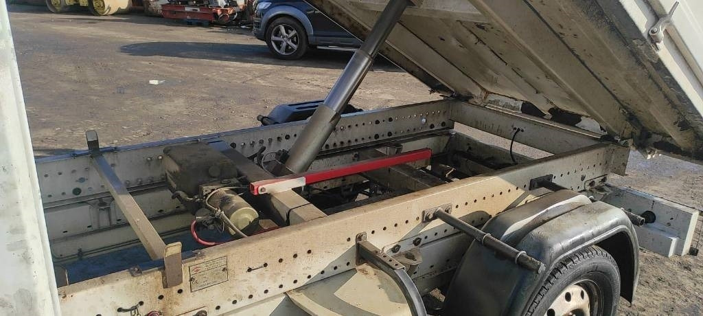 Renault Master 120 - قلابات: صور 4 Renault Master 120 - قلابات: صور 4