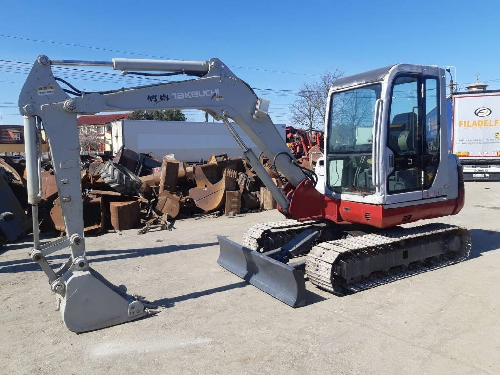 Takeuchi TB150C - حفارة مصغرة: صور 1 Takeuchi TB150C - حفارة مصغرة: صور 1
