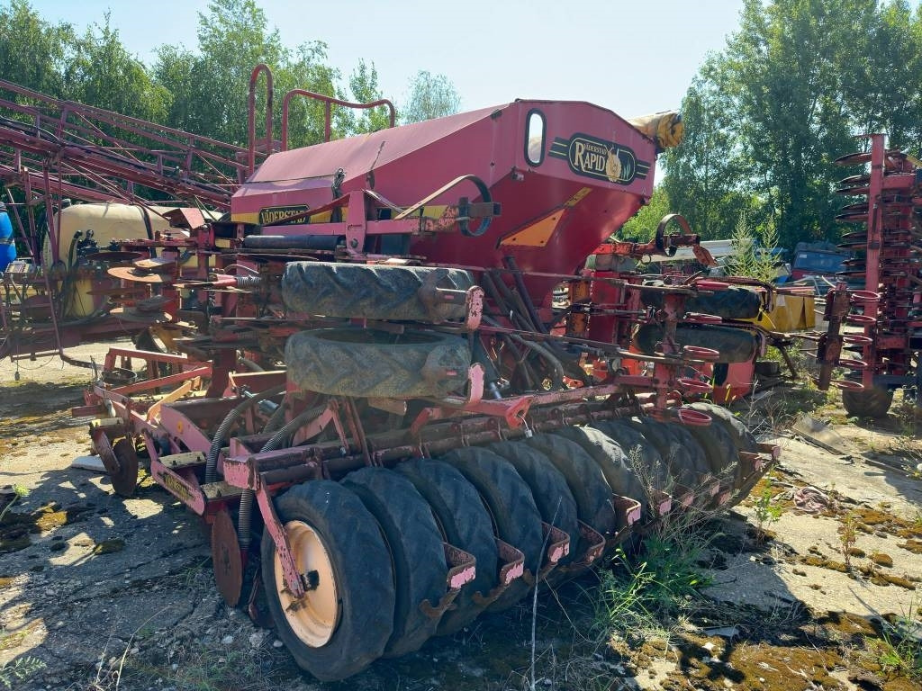 Vaderstad Rapid400F - الة بذر: صور 4 Vaderstad Rapid400F - الة بذر: صور 4