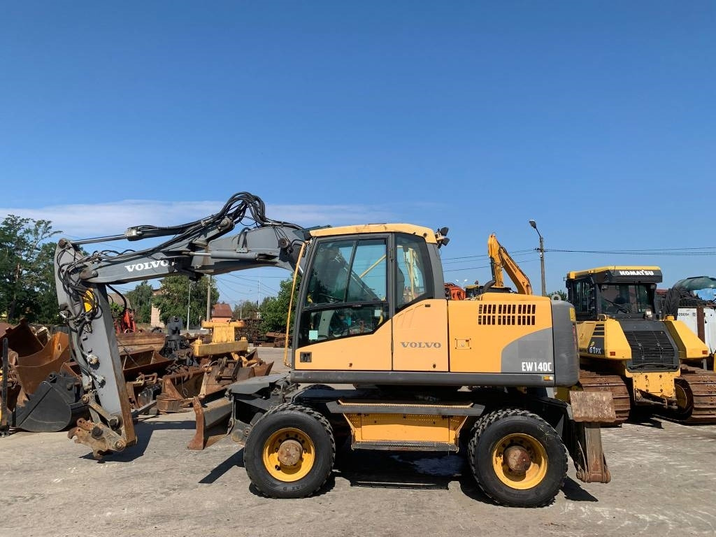Volvo EW 140 C - حفارة على عجلات: صور 2 Volvo EW 140 C - حفارة على عجلات: صور 2