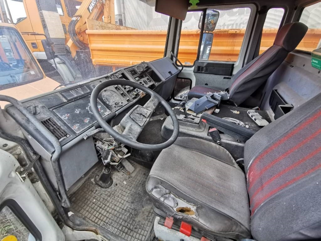 Volvo FL6 - شاحنة القمامة: صور 5 Volvo FL6 - شاحنة القمامة: صور 5