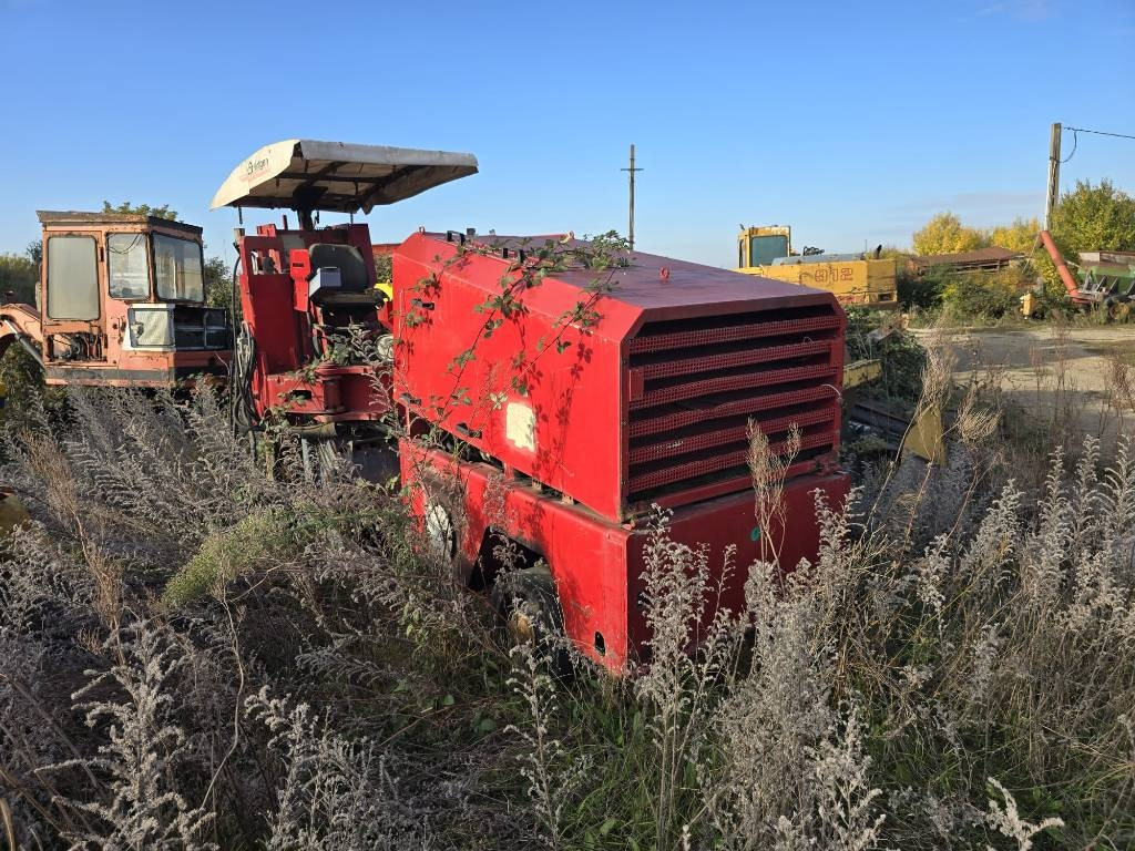 Wirtgen W 600 DC FOR PARTS - العامل بالقار: صور 1 Wirtgen W 600 DC FOR PARTS - العامل بالقار: صور 1