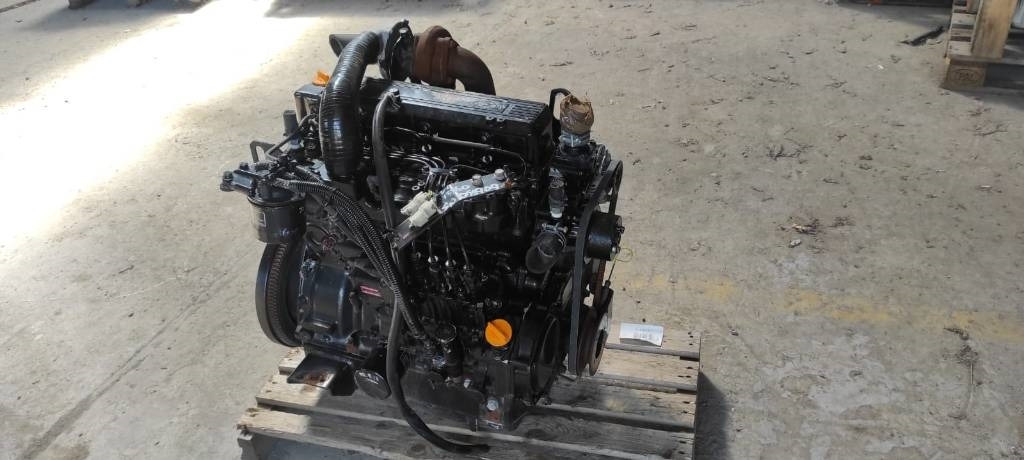 Yanmar 4TNE100  - المحرك - الآلات والماكينات الزراعية: صور 1 Yanmar 4TNE100  - المحرك - الآلات والماكينات الزراعية: صور 1