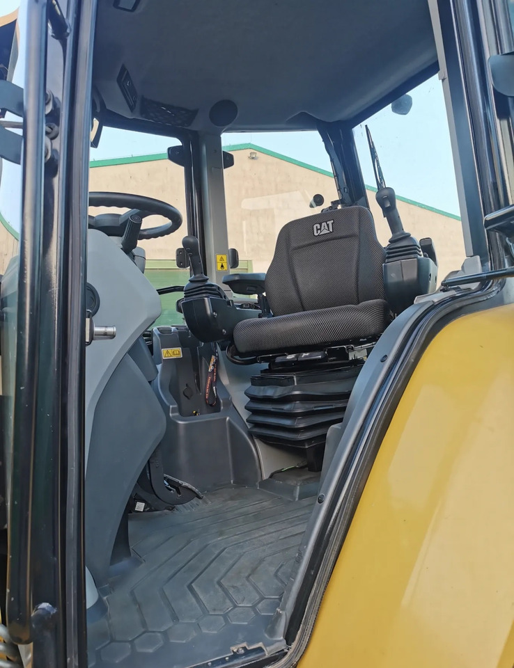 Caterpillar 432 - حفار متعدد الاستخدام: صور 4 Caterpillar 432 - حفار متعدد الاستخدام: صور 4
