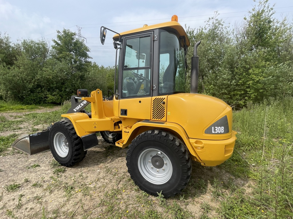 Volvo L30B PRO - اللودر بعجل: صور 1 Volvo L30B PRO - اللودر بعجل: صور 1