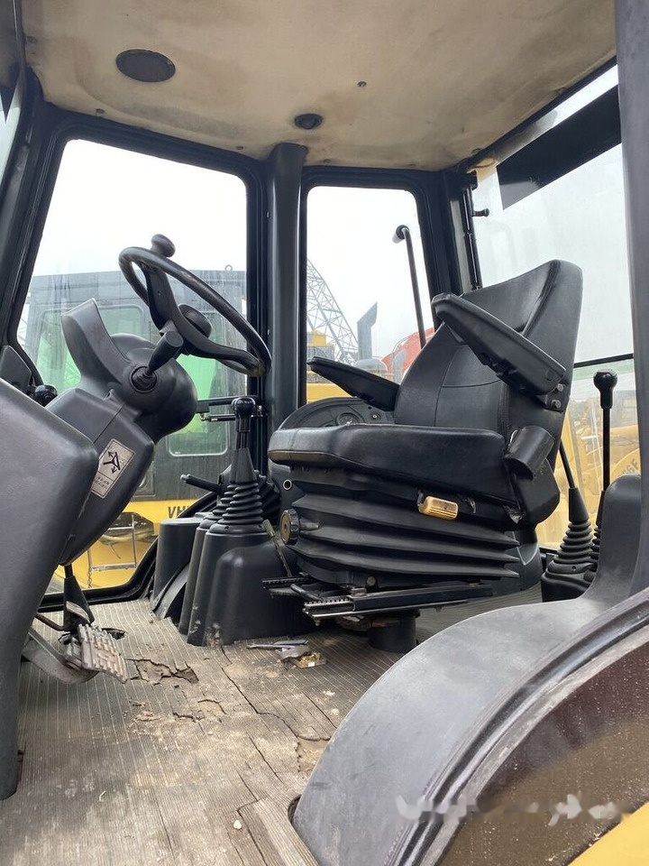 Caterpillar 420E - حفار متعدد الاستخدام: صور 2 Caterpillar 420E - حفار متعدد الاستخدام: صور 2