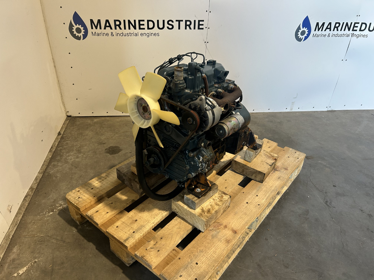 Kubota D1102 - المحرك - مدحلة الأسفلت: صور 1 Kubota D1102 - المحرك - مدحلة الأسفلت: صور 1