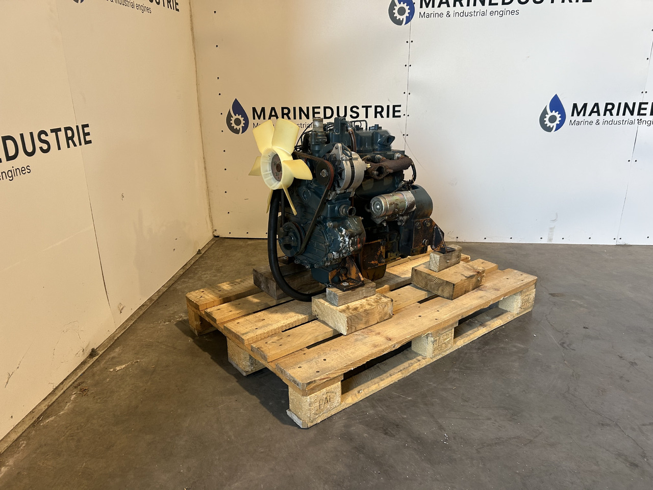 Kubota D1102 - المحرك - مدحلة الأسفلت: صور 2 Kubota D1102 - المحرك - مدحلة الأسفلت: صور 2