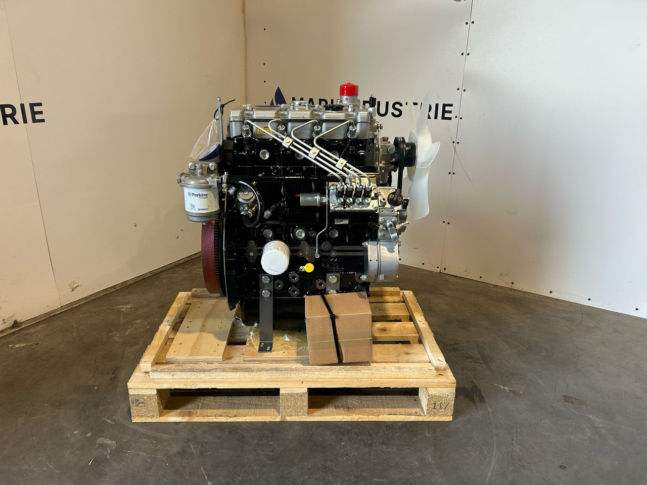 Perkins 404D-22 GN82363U - المحرك - آلات البناء: صور 1 Perkins 404D-22 GN82363U - المحرك - آلات البناء: صور 1