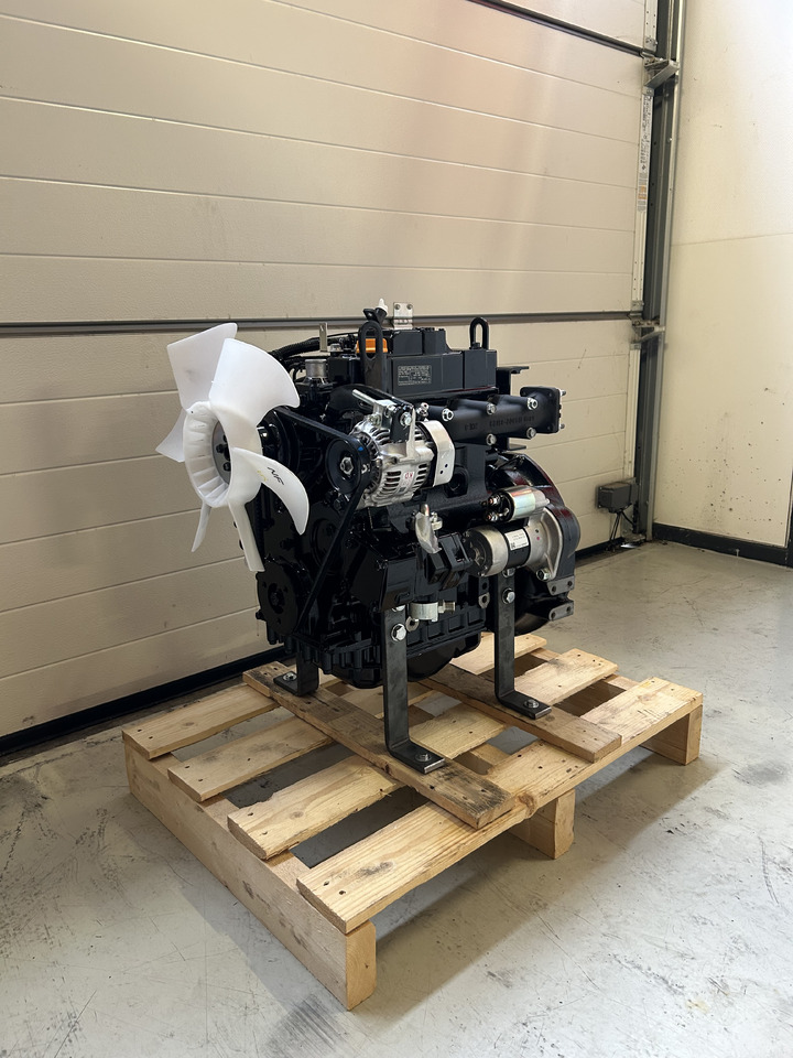 Yanmar 3TNV82A - المحرك - آلات البناء: صور 2 Yanmar 3TNV82A - المحرك - آلات البناء: صور 2