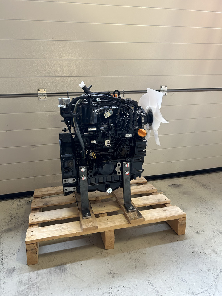 Yanmar 3TNV82A - المحرك - آلات البناء: صور 3 Yanmar 3TNV82A - المحرك - آلات البناء: صور 3
