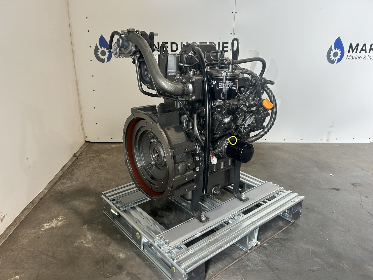 Yanmar 3TNV84T - المحرك - حفارة: صور 2 Yanmar 3TNV84T - المحرك - حفارة: صور 2