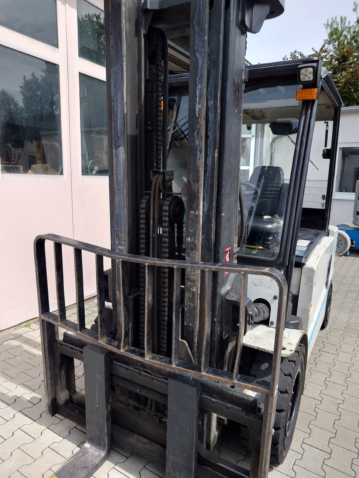 Hyundai 40B-9 - رافعة شوكية كهربائية: صور 4 Hyundai 40B-9 - رافعة شوكية كهربائية: صور 4