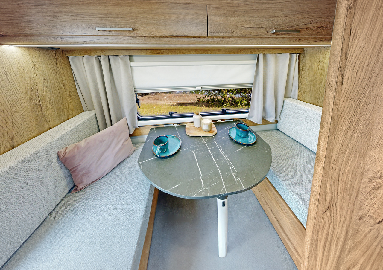 Niewiadów N-Cross 3 osobowa CAMPING caravan 3 person 1000kg - كرفان سحب: صور 5 Niewiadów N-Cross 3 osobowa CAMPING caravan 3 person 1000kg - كرفان سحب: صور 5