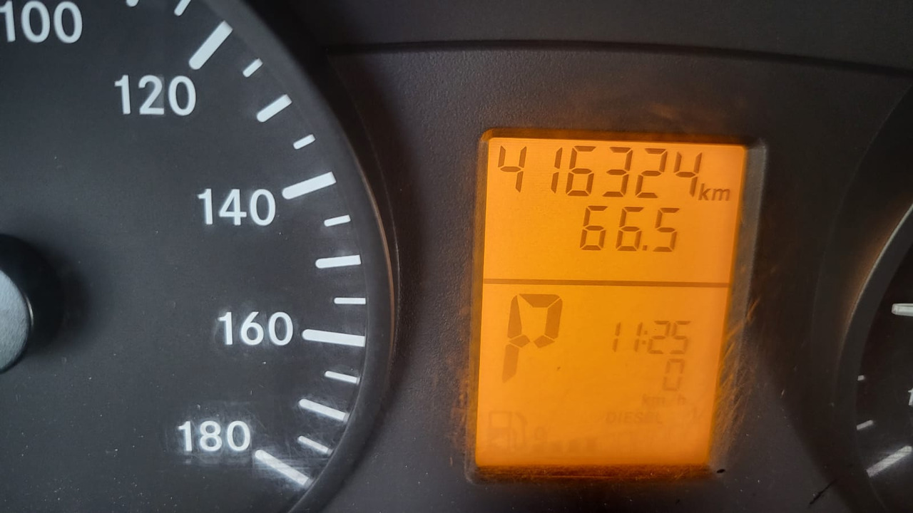 سياحية حافلة Mercedes-Benz Sprinter 519 CDI 24 seats: صور 11 سياحية حافلة Mercedes-Benz Sprinter 519 CDI 24 seats: صور 11