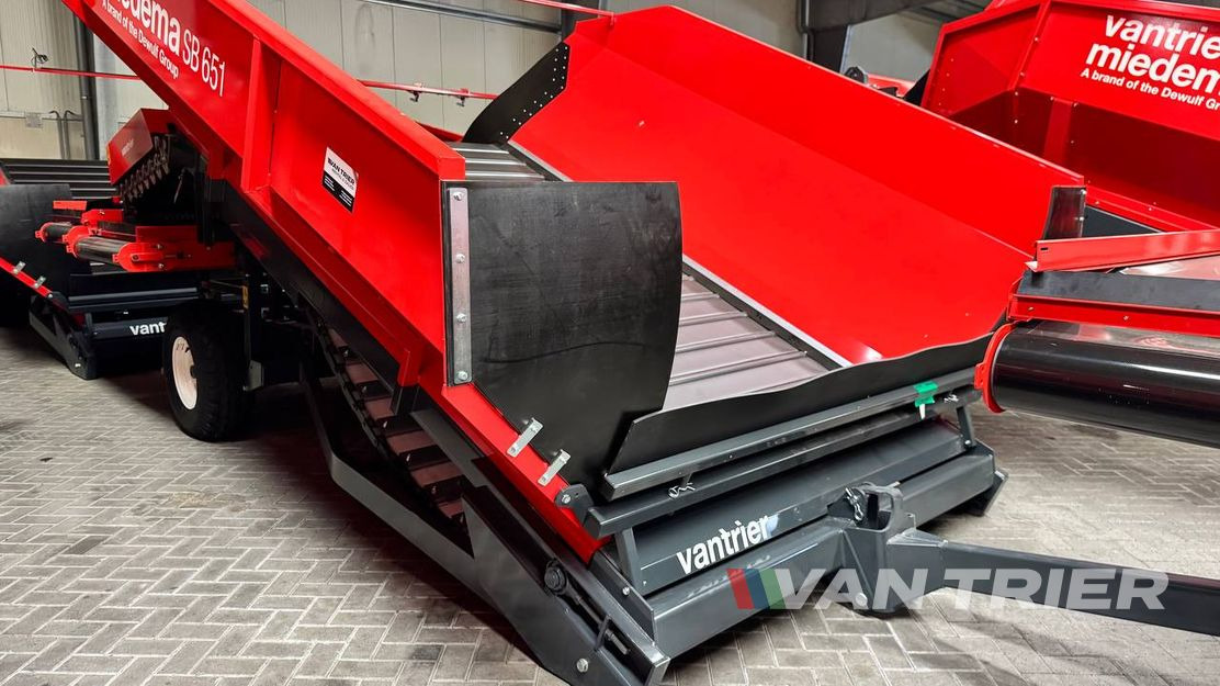 Miedema SB651 Receiving hopper - معدات التخزين: صور 1 Miedema SB651 Receiving hopper - معدات التخزين: صور 1