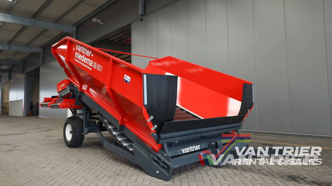 Miedema SB651 Receiving hopper - معدات التخزين: صور 1 Miedema SB651 Receiving hopper - معدات التخزين: صور 1