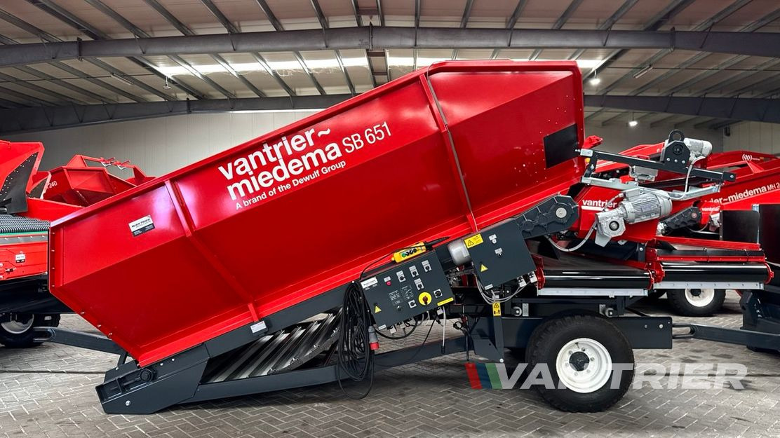 Miedema SB651 Receiving hopper - معدات التخزين: صور 1 Miedema SB651 Receiving hopper - معدات التخزين: صور 1