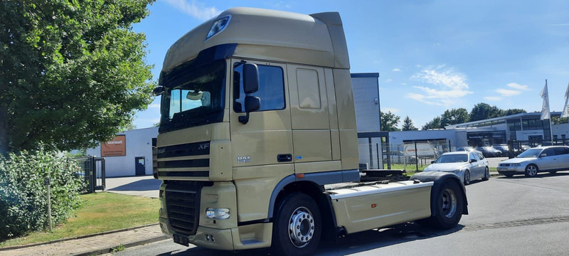 DAF 105-460 Super Spacs G.Haus/Hoch German - شاحنة جرار: صور 1 DAF 105-460 Super Spacs G.Haus/Hoch German - شاحنة جرار: صور 1