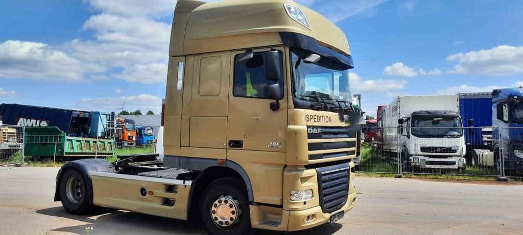 DAF 105-460 Super Spacs G.Haus/Hoch German - شاحنة جرار: صور 1 DAF 105-460 Super Spacs G.Haus/Hoch German - شاحنة جرار: صور 1