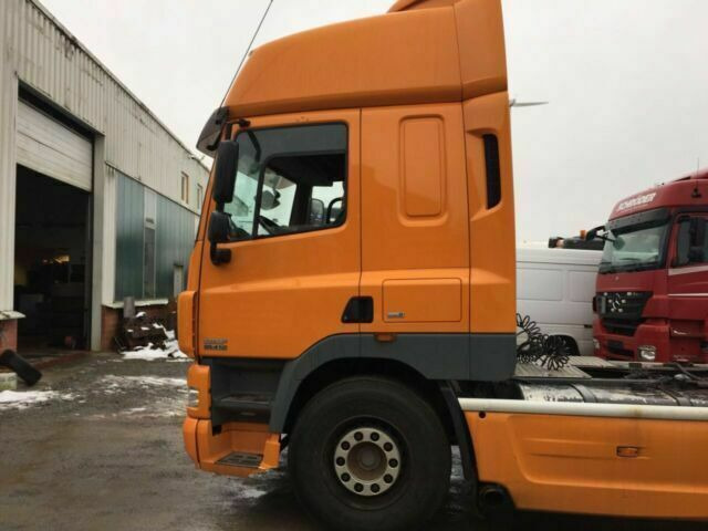 DAF CF85-410 G.Haus 2xBett ZF/Schalter 2-Kreishydr - شاحنة جرار: صور 2 DAF CF85-410 G.Haus 2xBett ZF/Schalter 2-Kreishydr - شاحنة جرار: صور 2