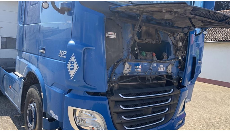 DAF XF 106.440PS SC SZM Top zustand 1-Hand - شاحنة جرار: صور 4 DAF XF 106.440PS SC SZM Top zustand 1-Hand - شاحنة جرار: صور 4