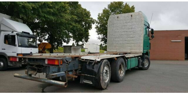 DAF XF105-460Super Spacs Cap G.Haus/Hoch Retarder - شاحنة قطع الأشجار: صور 4 DAF XF105-460Super Spacs Cap G.Haus/Hoch Retarder - شاحنة قطع الأشجار: صور 4