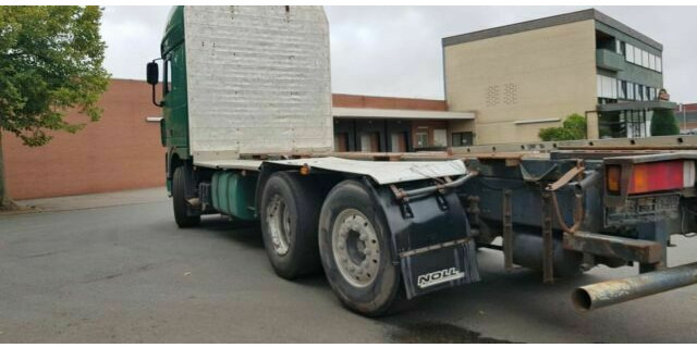 DAF XF105-460Super Spacs Cap G.Haus/Hoch Retarder - شاحنة قطع الأشجار: صور 5 DAF XF105-460Super Spacs Cap G.Haus/Hoch Retarder - شاحنة قطع الأشجار: صور 5