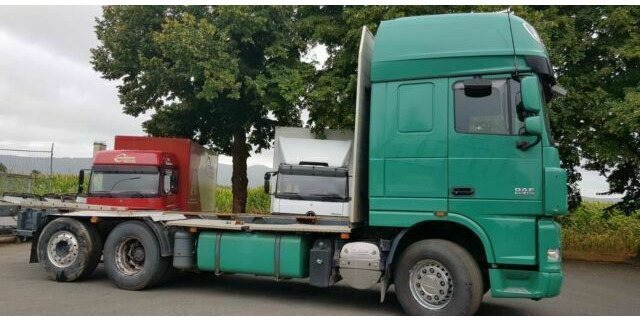 DAF XF105-460Super Spacs Cap G.Haus/Hoch Retarder - شاحنة قطع الأشجار: صور 3 DAF XF105-460Super Spacs Cap G.Haus/Hoch Retarder - شاحنة قطع الأشجار: صور 3