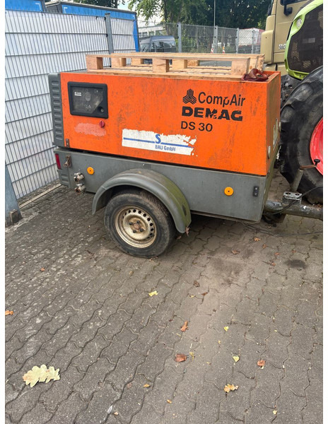 Demag DS 30 - ضاغط الهواء: صور 1 Demag DS 30 - ضاغط الهواء: صور 1