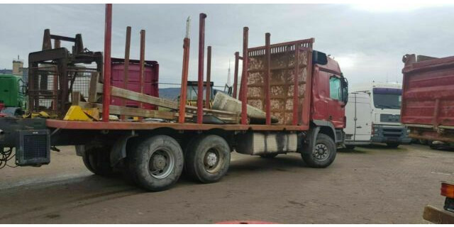 Iveco AD260T450PS 6x4 Blatt Blatt (E:5) - شاحنة قطع الأشجار, شاحنة كرين: صور 2 Iveco AD260T450PS 6x4 Blatt Blatt (E:5) - شاحنة قطع الأشجار, شاحنة كرين: صور 2