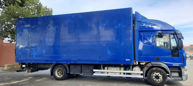 Iveco ML150E28 Koffer - بصندوق مغلق شاحنة: صور 3 Iveco ML150E28 Koffer - بصندوق مغلق شاحنة: صور 3