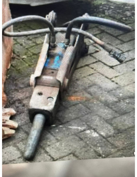 Kubota Stemmhammer - مطرقة هيدروليكية - آلات البناء: صور 1 Kubota Stemmhammer - مطرقة هيدروليكية - آلات البناء: صور 1